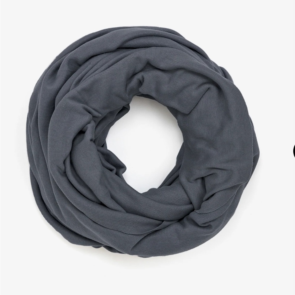 AMERICAN APPAREL - VTG CIRCLE SCARF